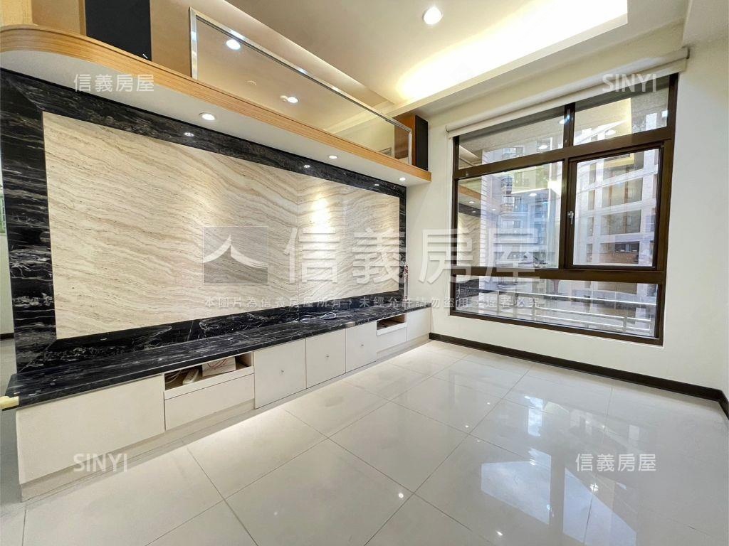 風華挑高兩房帶坡平車位房屋室內格局與周邊環境