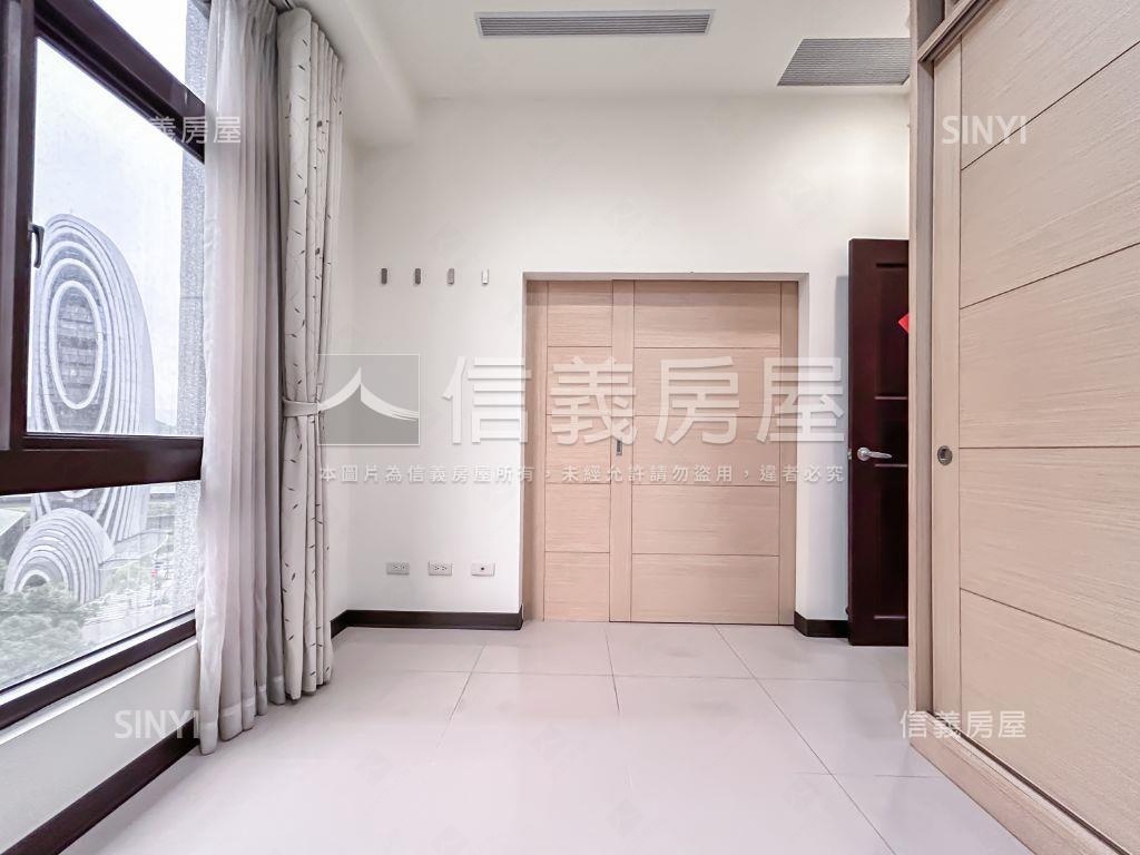 風華挑高兩房帶坡平車位房屋室內格局與周邊環境