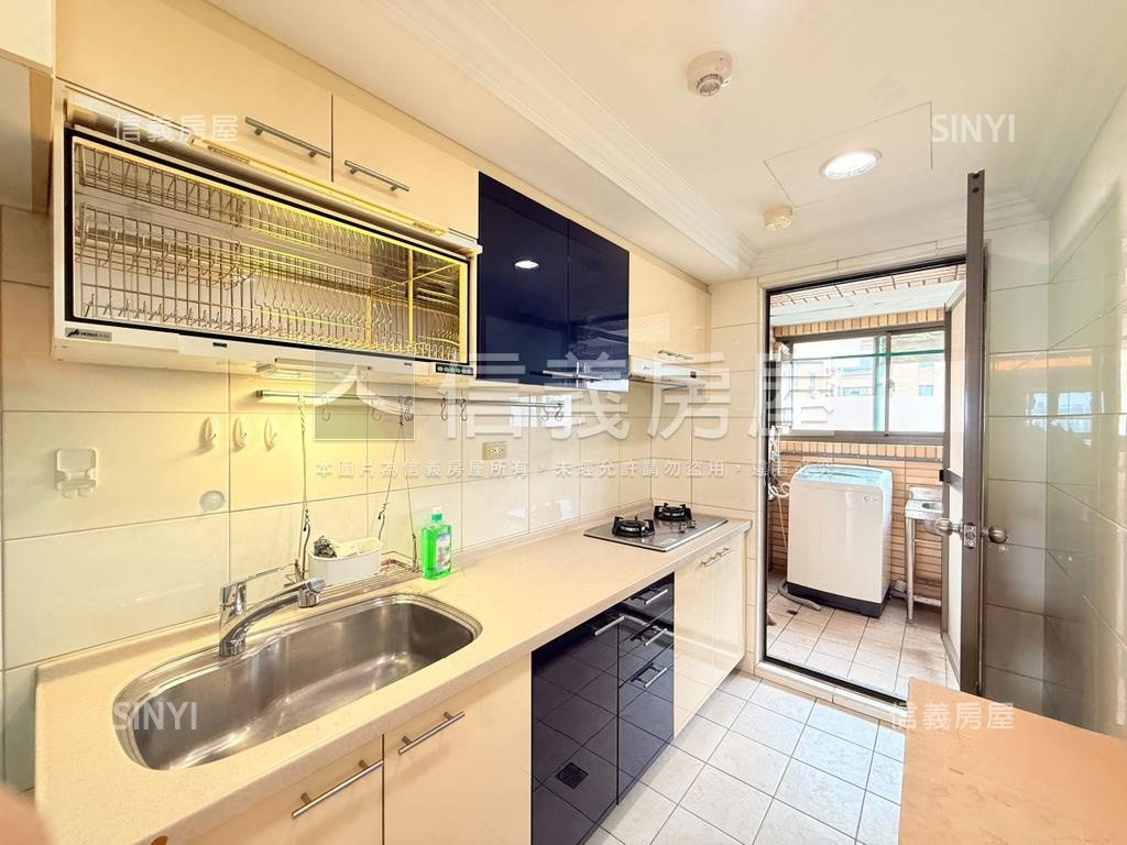 板橋法國賞河景景觀戶房屋室內格局與周邊環境