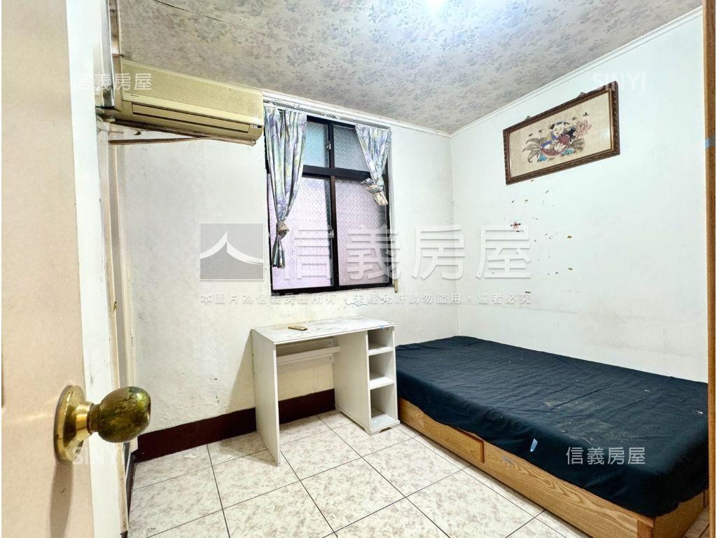 正文化路透天金店面房屋室內格局與周邊環境