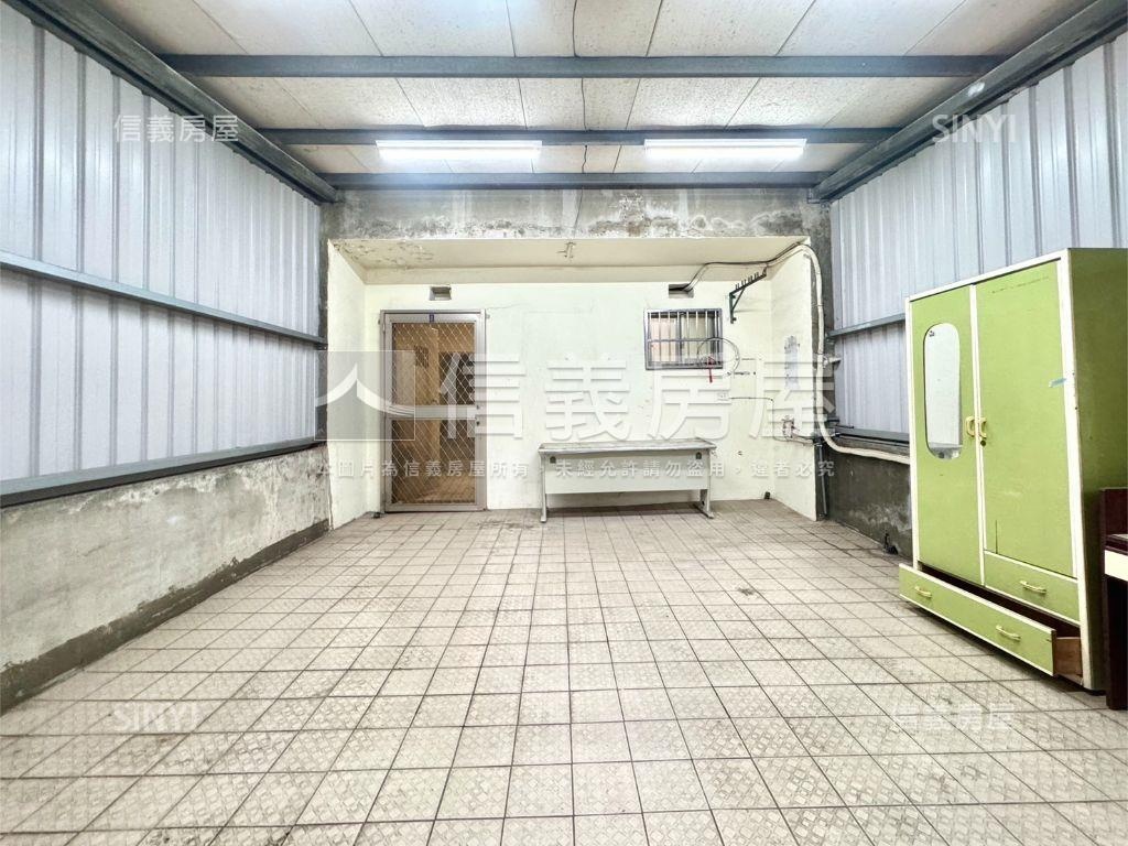 正文化路透天金店面房屋室內格局與周邊環境