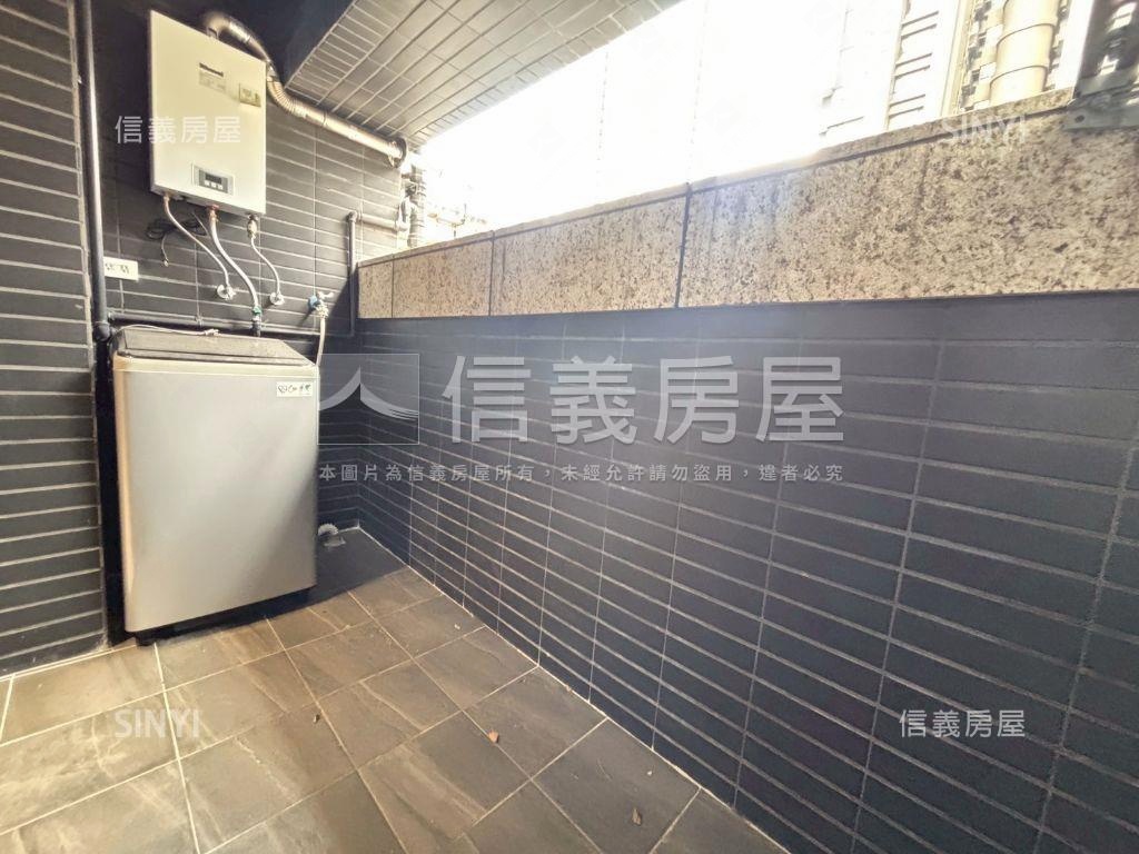 國鉅時尚兩房車位房屋室內格局與周邊環境