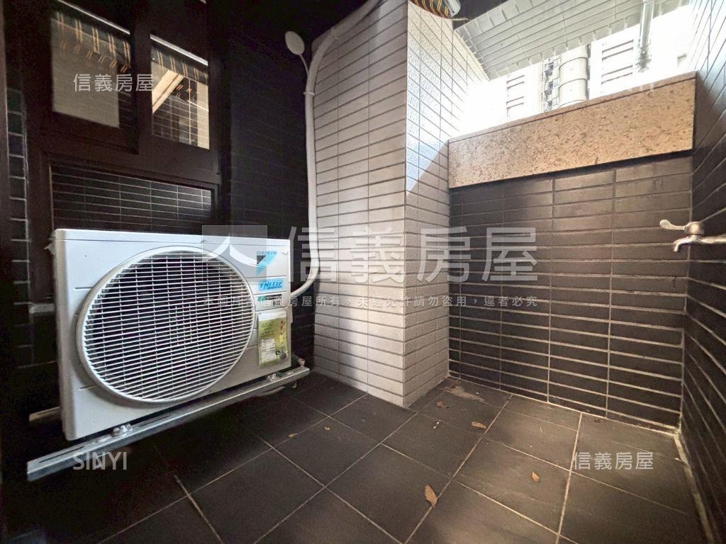 國鉅時尚兩房車位房屋室內格局與周邊環境