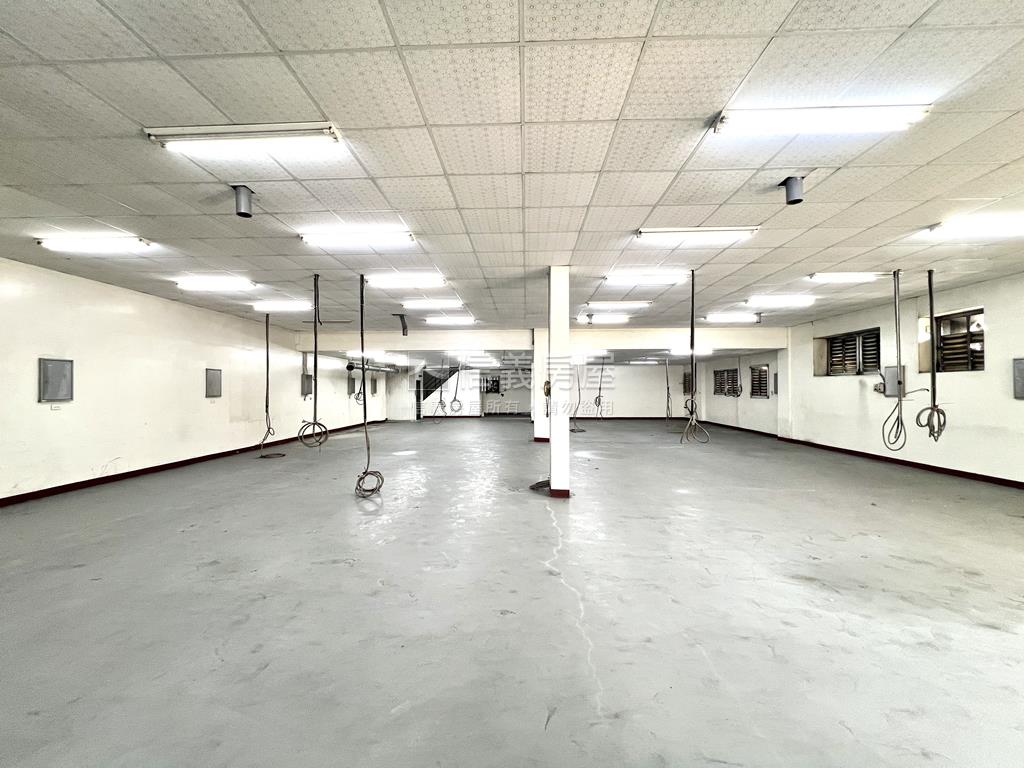 新市核心★大面寬企業廠房房屋室內格局與周邊環境