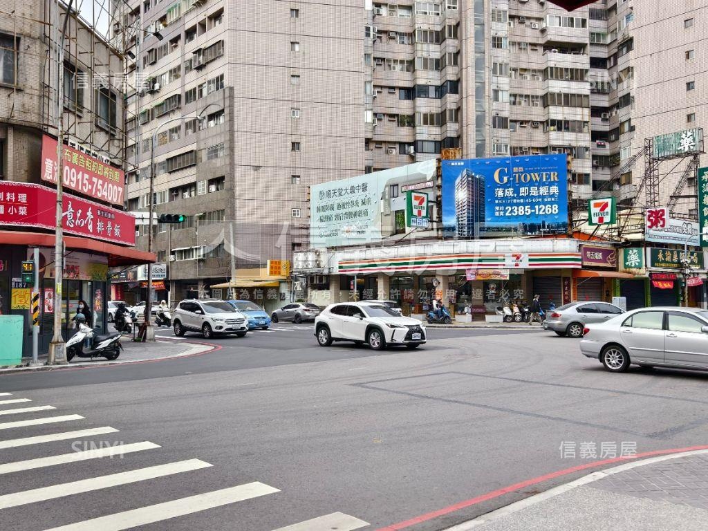 正黎明路燙金店面房屋室內格局與周邊環境