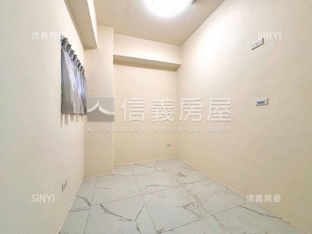 極品✪向上市場旁兩房車位房屋室內格局與周邊環境