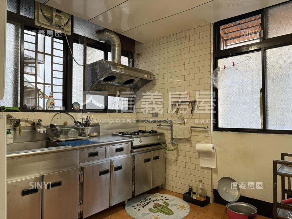 石牌低樓層方正美寓房屋室內格局與周邊環境