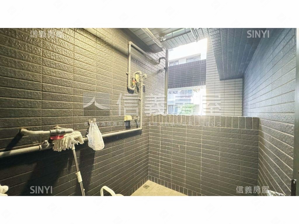 達麗居山邊間稀有大二房房屋室內格局與周邊環境