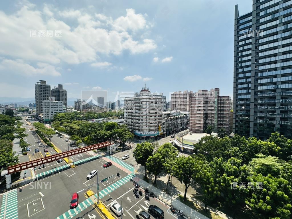 近健康公園大三房附車位房屋室內格局與周邊環境