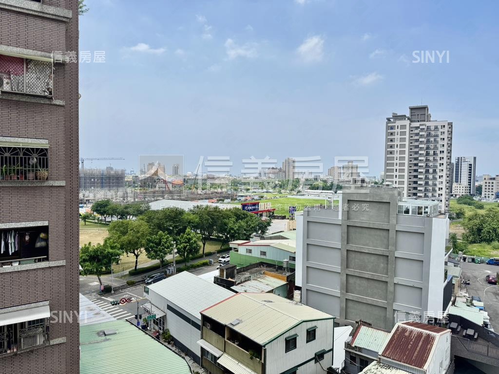 五甲公園旁高樓採光亮兩房房屋室內格局與周邊環境