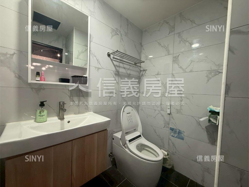 ★稀有釋出站前ＯＮＥ店面房屋室內格局與周邊環境