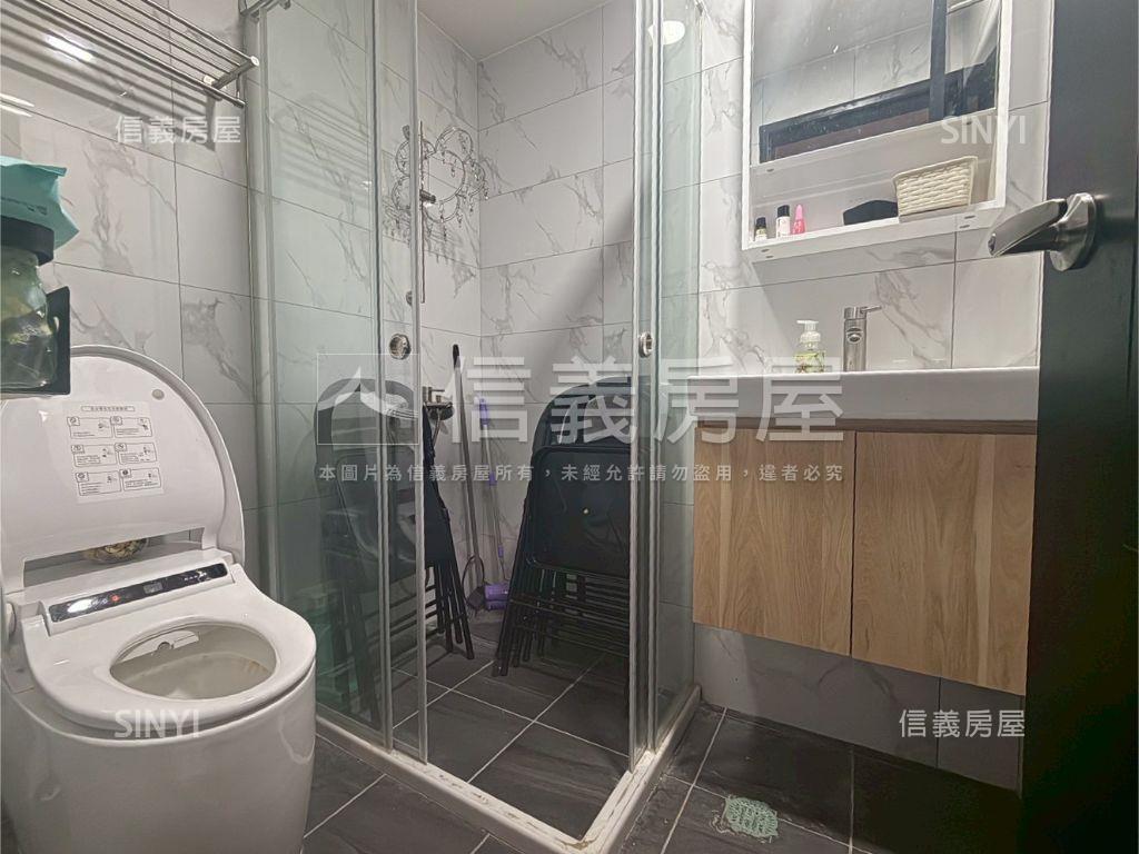 ★稀有釋出站前ＯＮＥ店面房屋室內格局與周邊環境