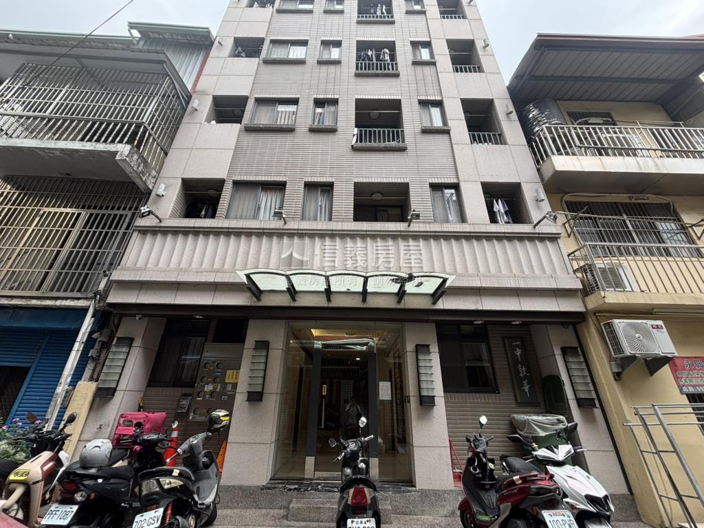一中敦華１８透套房屋室內格局與周邊環境