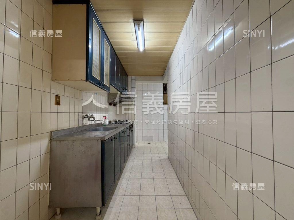 中正路１８５巷面寬一樓房屋室內格局與周邊環境