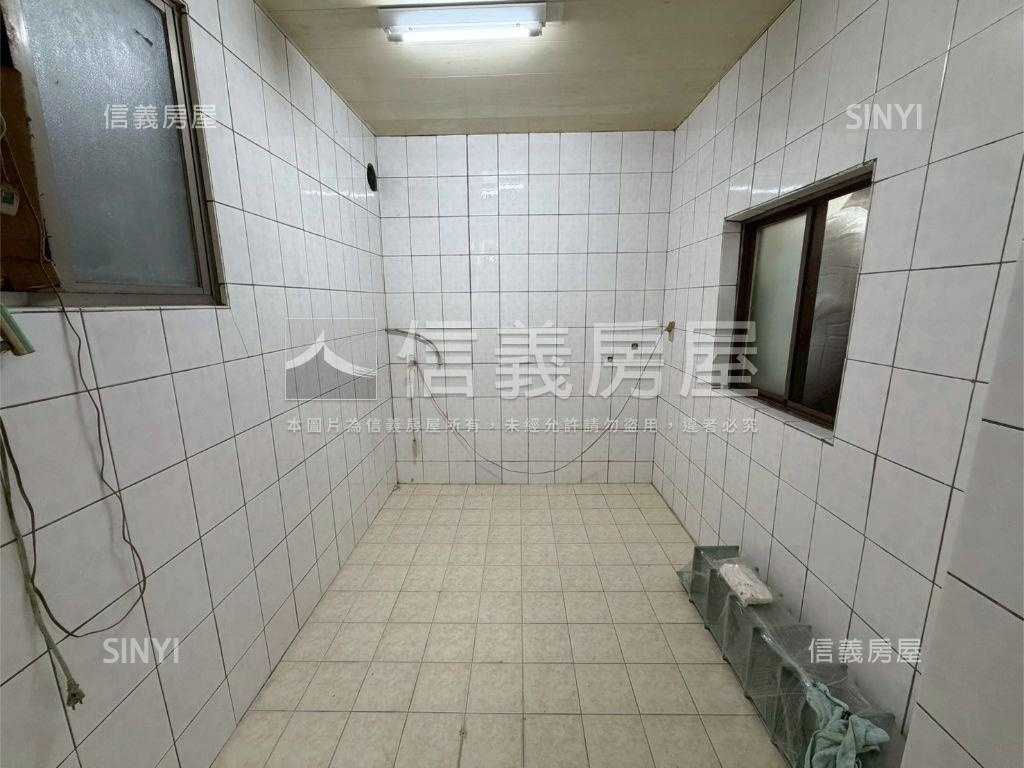 中正路１８５巷面寬一樓房屋室內格局與周邊環境