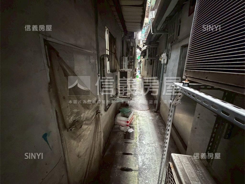 中正路１８５巷面寬一樓房屋室內格局與周邊環境
