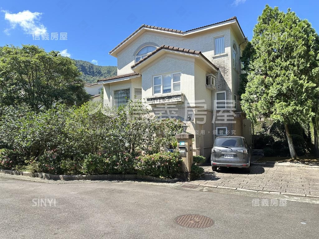 秀岡山莊美麗無雙房屋室內格局與周邊環境