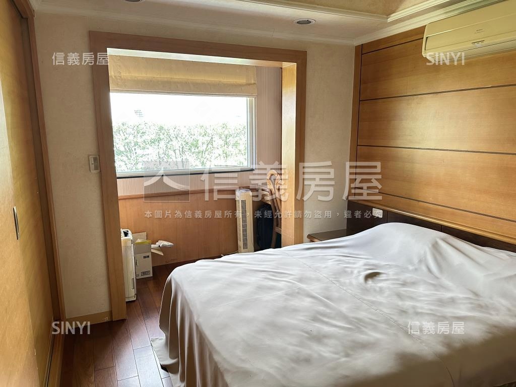 秀岡山莊美麗無雙房屋室內格局與周邊環境