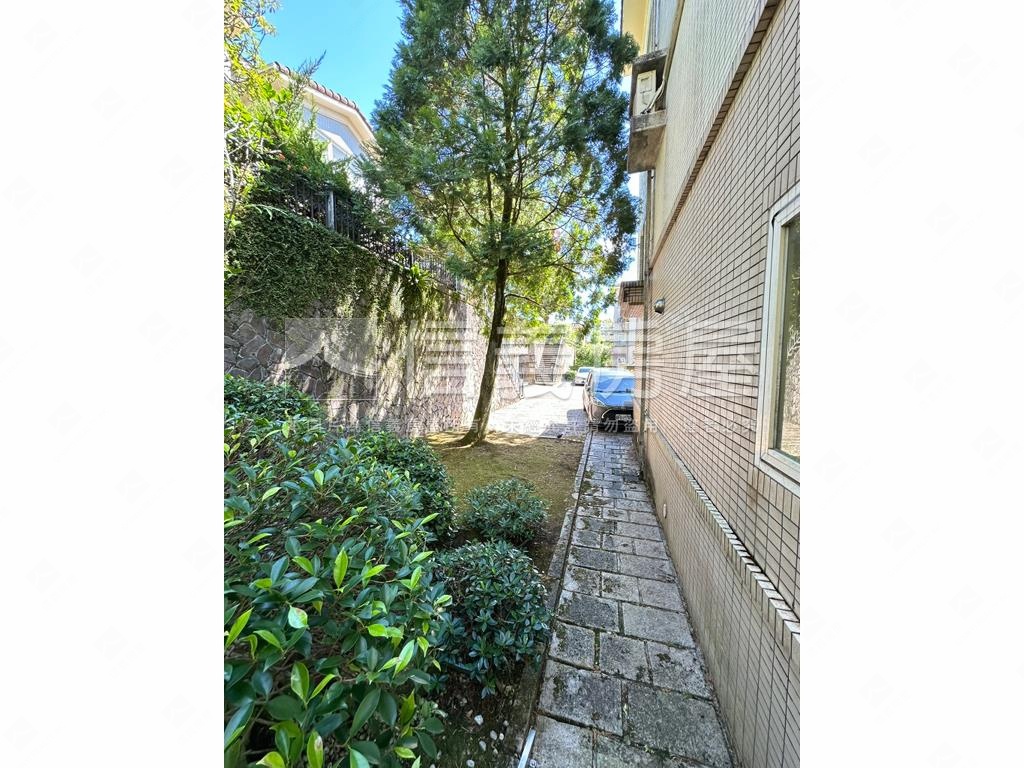 秀岡山莊美麗無雙房屋室內格局與周邊環境