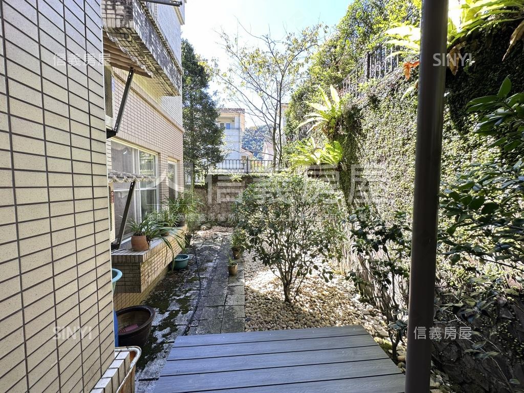 秀岡山莊美麗無雙房屋室內格局與周邊環境