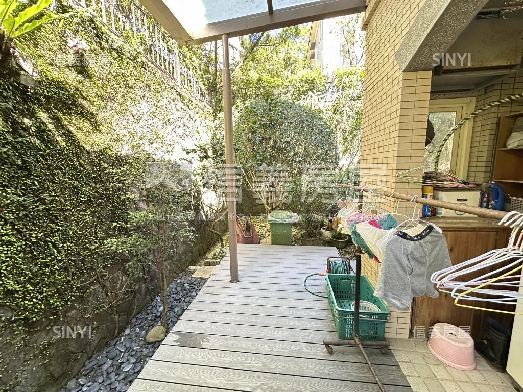 秀岡山莊美麗無雙房屋室內格局與周邊環境