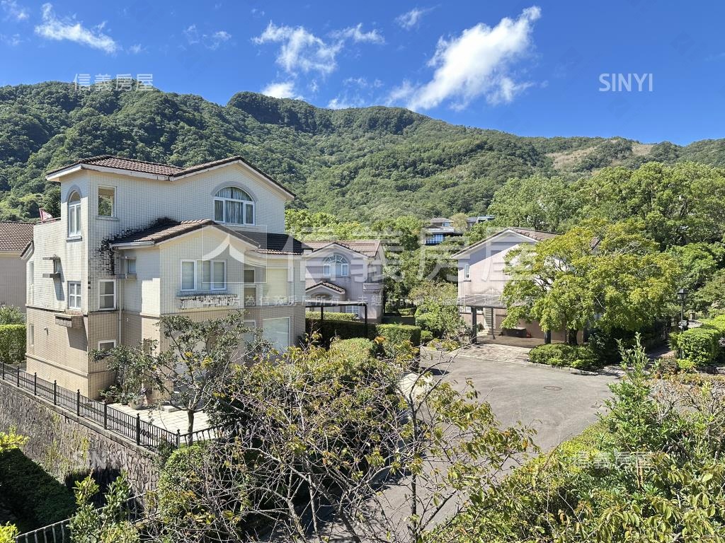 秀岡山莊美麗無雙房屋室內格局與周邊環境