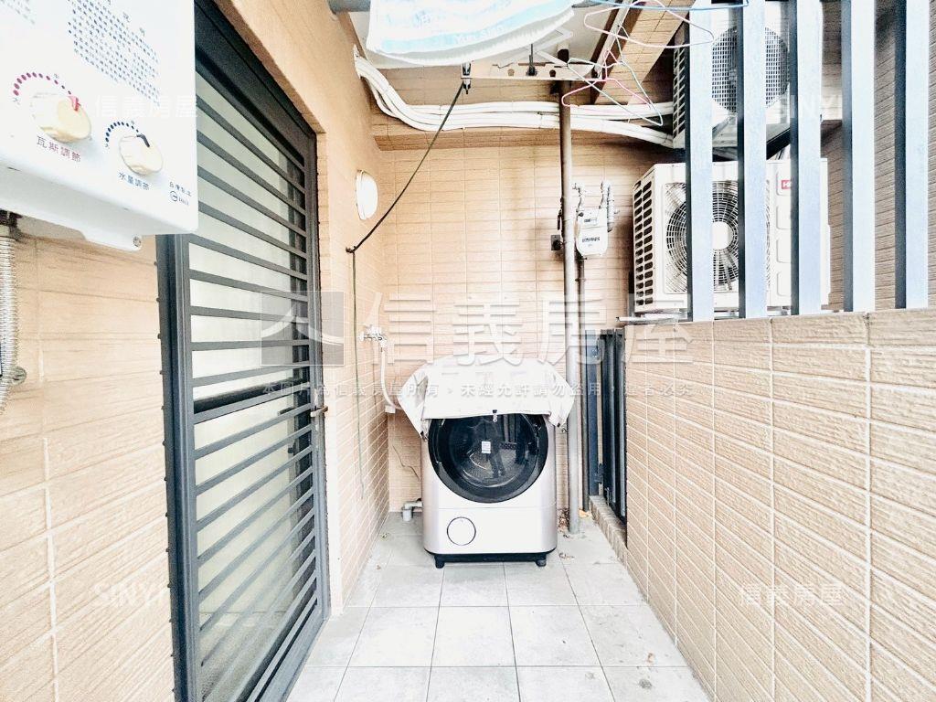 ＶＲ鄉林艾美三房雙平車房屋室內格局與周邊環境