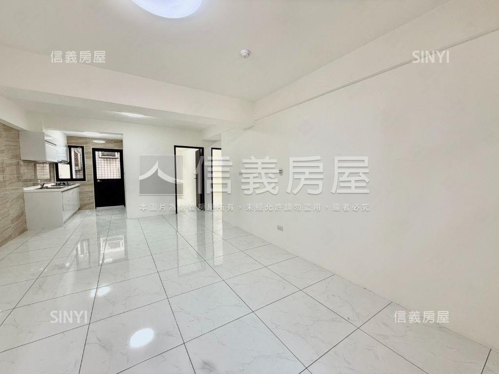 近捷運川普皇家三房車位Ｃ房屋室內格局與周邊環境