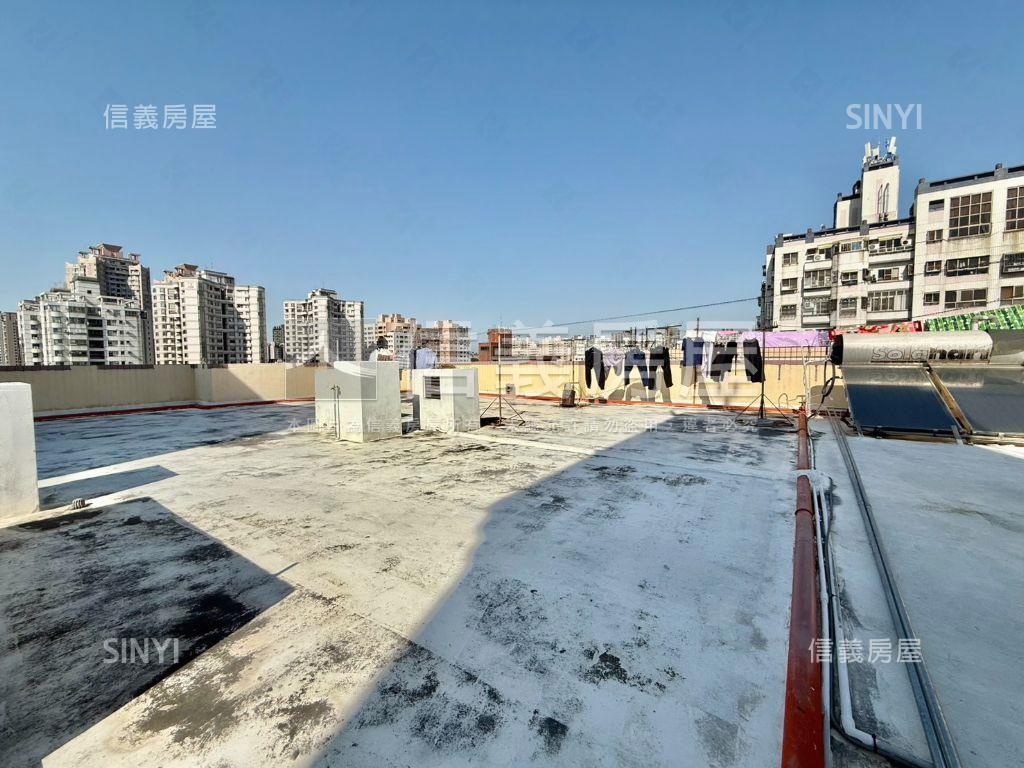 近捷運川普皇家三房車位Ｃ房屋室內格局與周邊環境