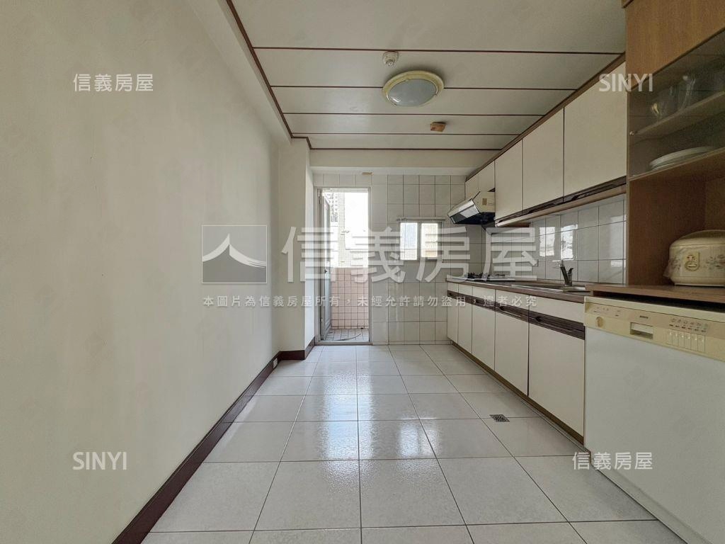 寧靜北區稀有釋出三房房屋室內格局與周邊環境