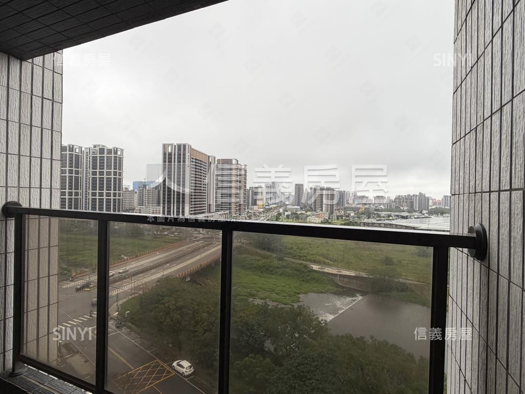 面河景上河三房雙平面車位房屋室內格局與周邊環境