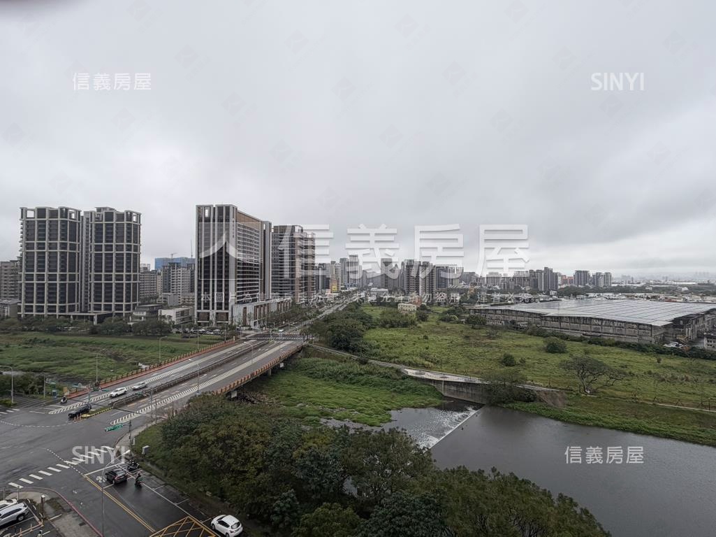 面河景上河三房雙平面車位房屋室內格局與周邊環境