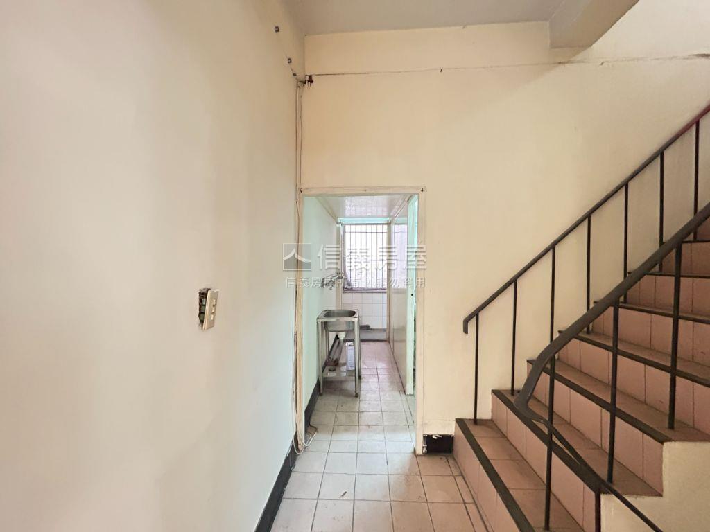 公正路近美村路透店房屋室內格局與周邊環境