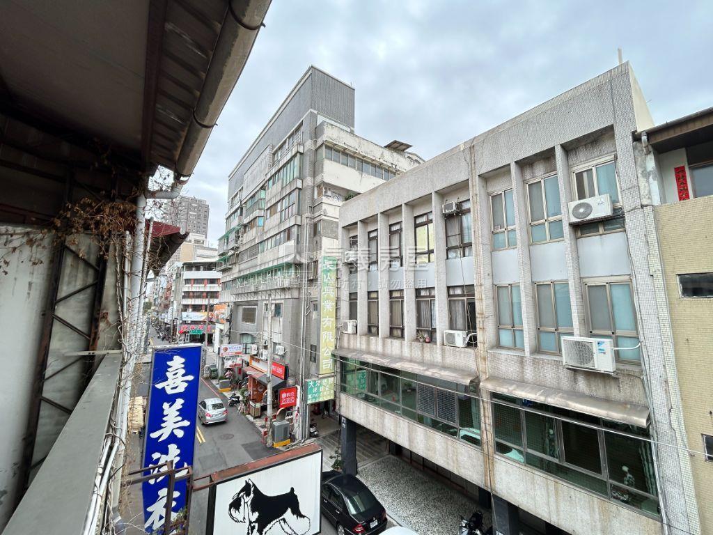 公正路近美村路透店房屋室內格局與周邊環境
