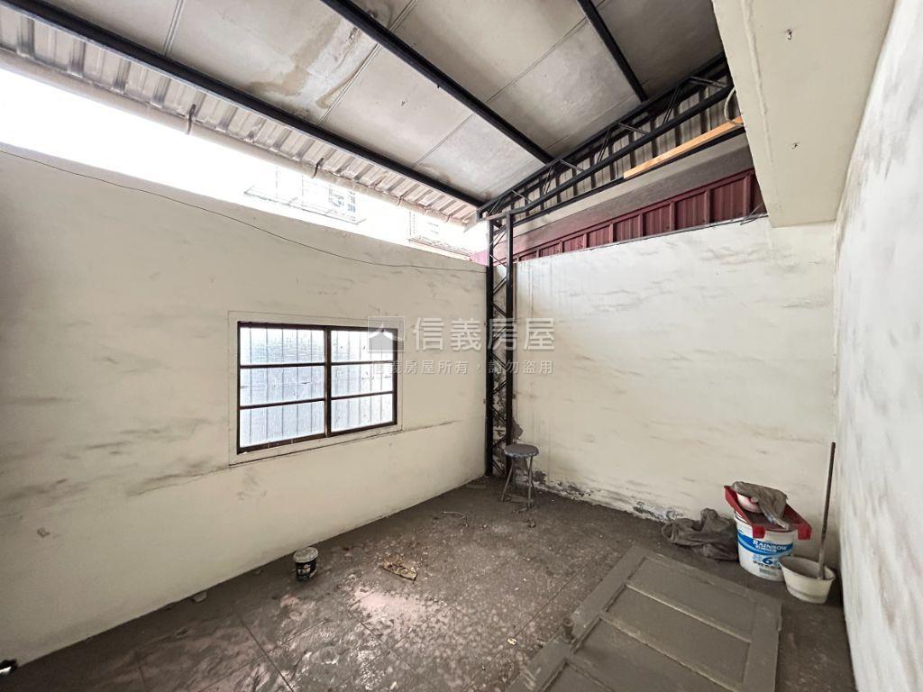 公正路近美村路透店房屋室內格局與周邊環境