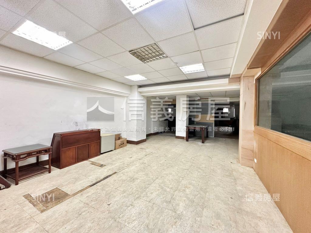 近三多遠百面寬商五店霸房屋室內格局與周邊環境