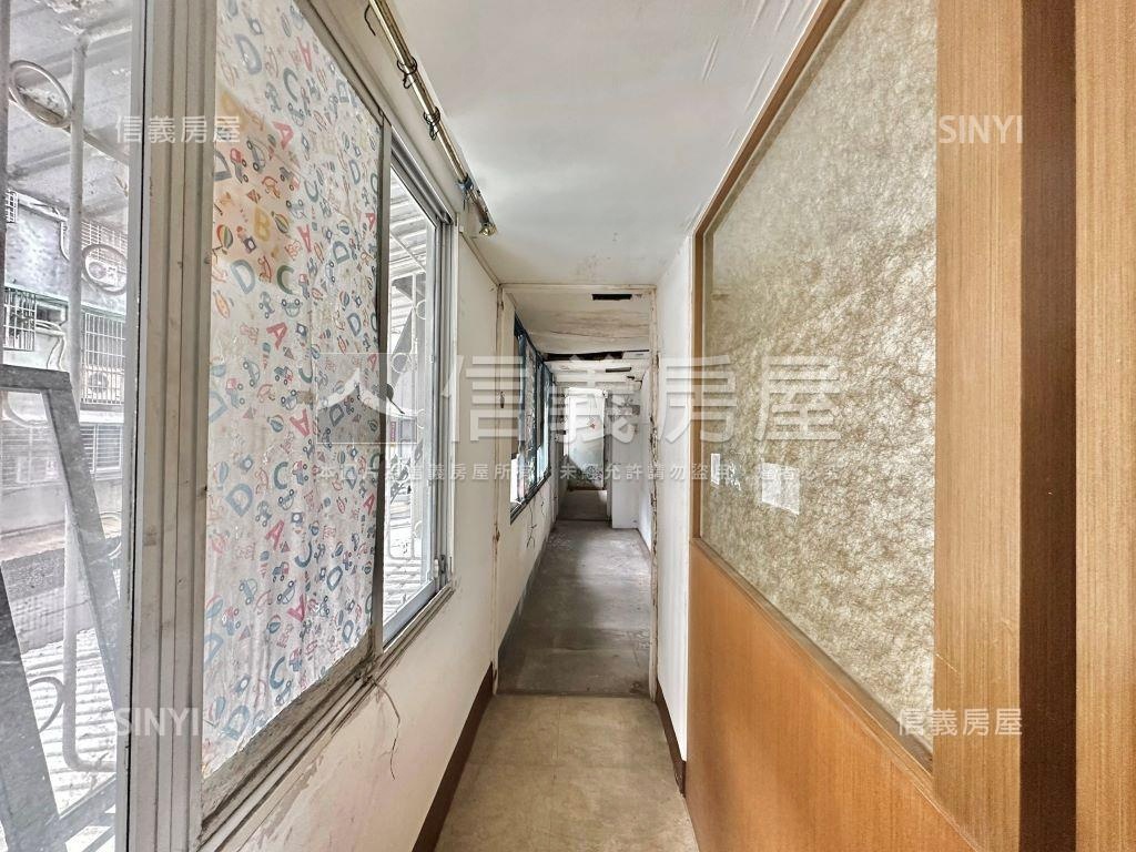 近三多遠百面寬商五店霸房屋室內格局與周邊環境