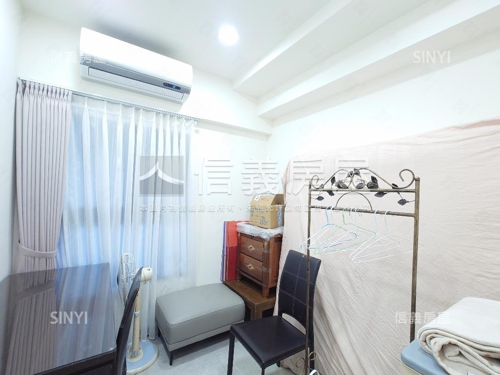 愛情河左岸Ａ８兩房平車房屋室內格局與周邊環境