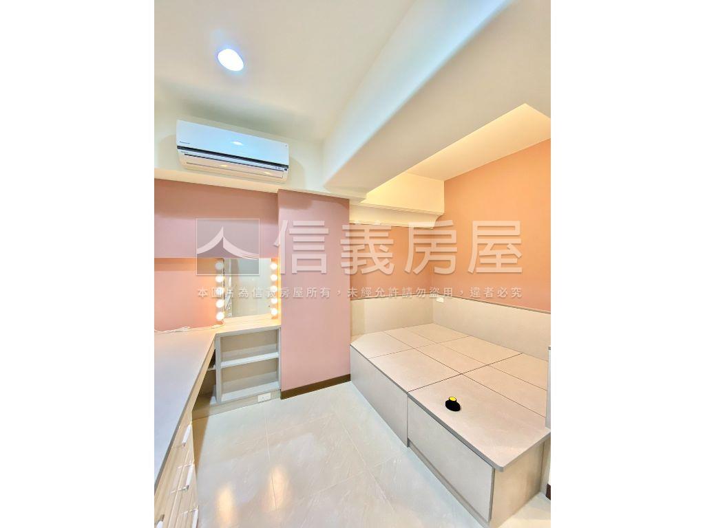 中央新村溫馨電梯大三房房屋室內格局與周邊環境