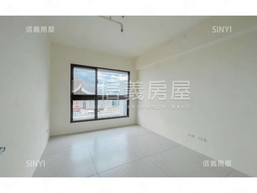 機捷稀有頂樓露臺視野房屋室內格局與周邊環境