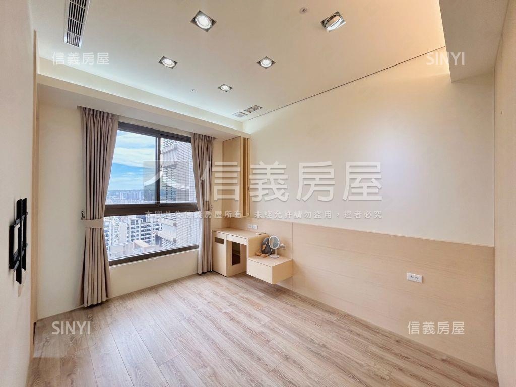 河岸高樓豪邸附三平車房屋室內格局與周邊環境