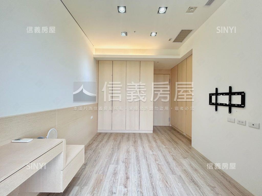 河岸高樓豪邸附三平車房屋室內格局與周邊環境