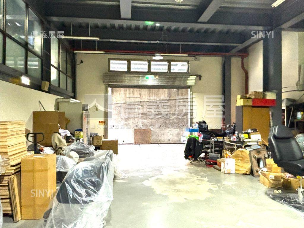 八里新穎挑高ＳＲＣ廠房房屋室內格局與周邊環境