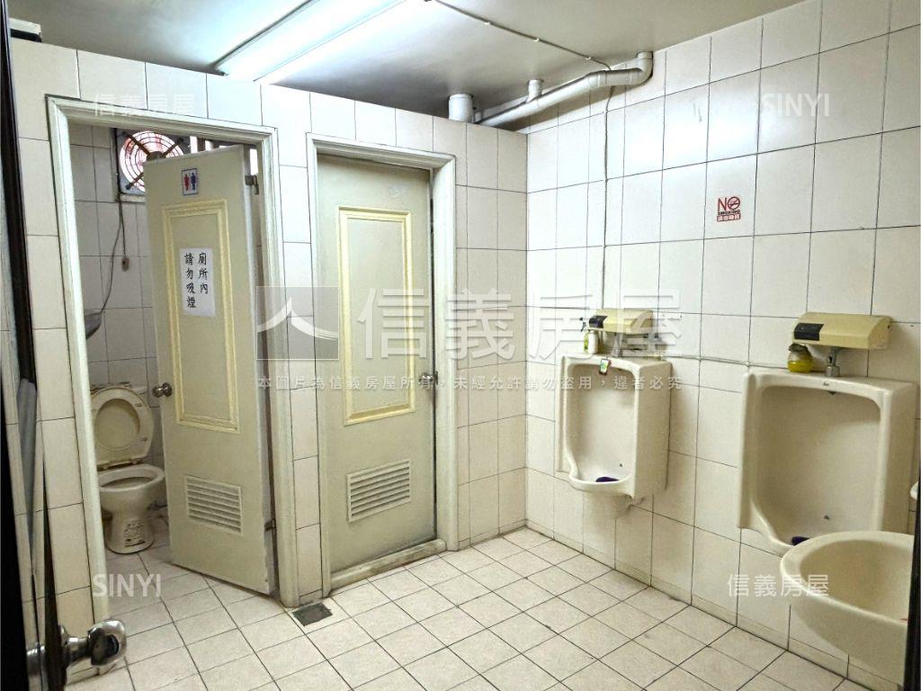 八里新穎挑高ＳＲＣ廠房房屋室內格局與周邊環境