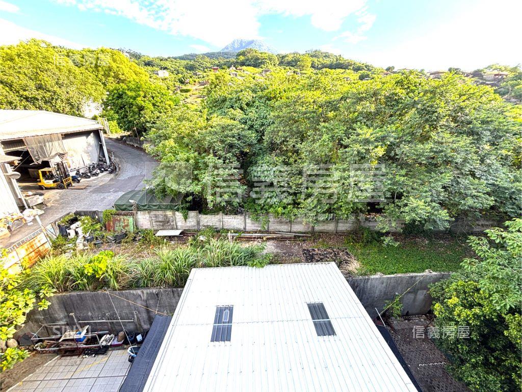 八里新穎挑高ＳＲＣ廠房房屋室內格局與周邊環境