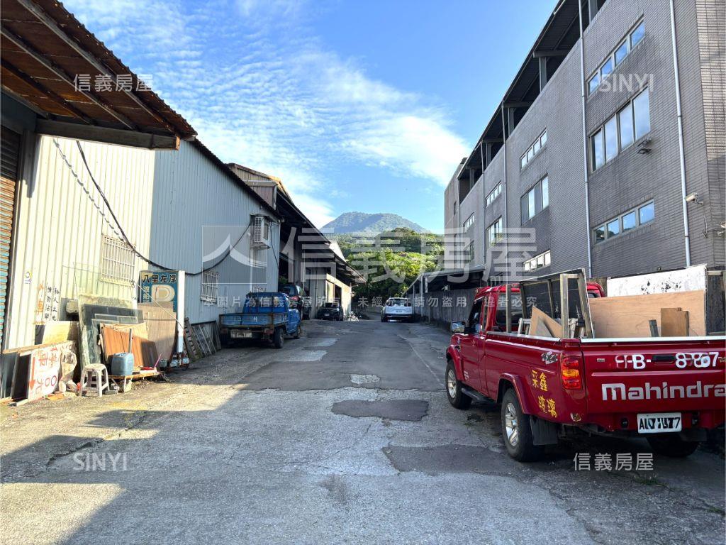 八里新穎挑高ＳＲＣ廠房房屋室內格局與周邊環境