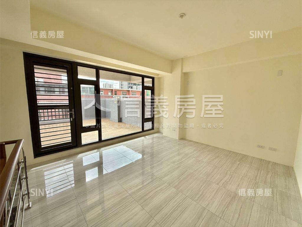 公園旁屋齡新美透天＃１房屋室內格局與周邊環境