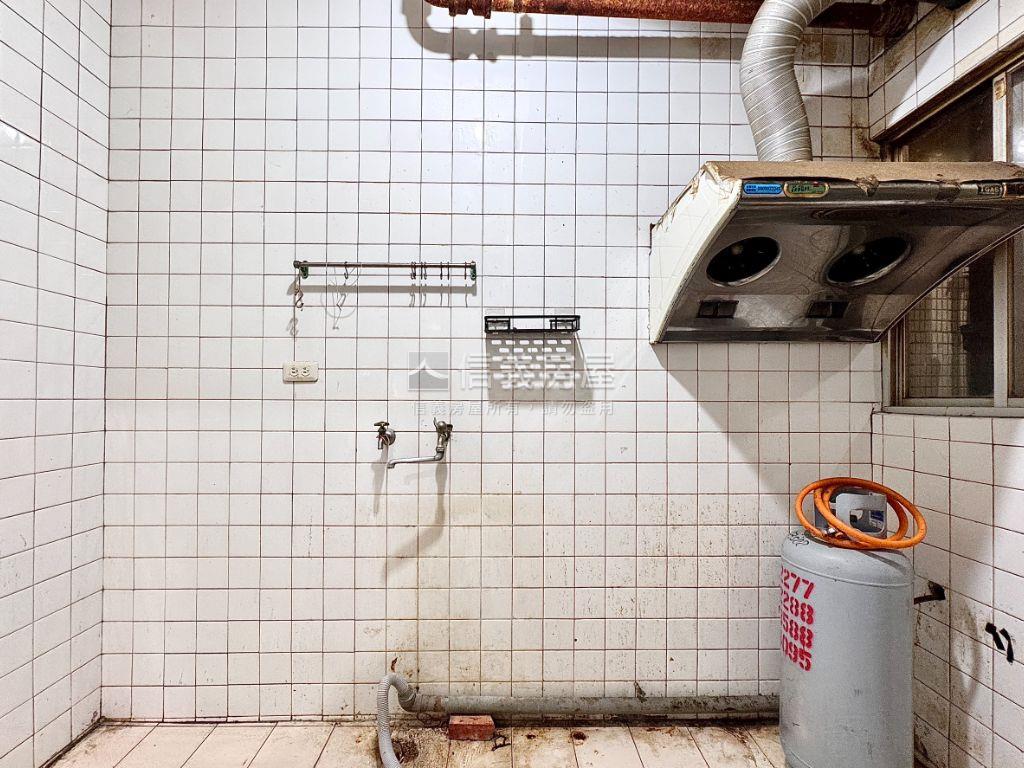 近美術館前鋒兩房房屋室內格局與周邊環境