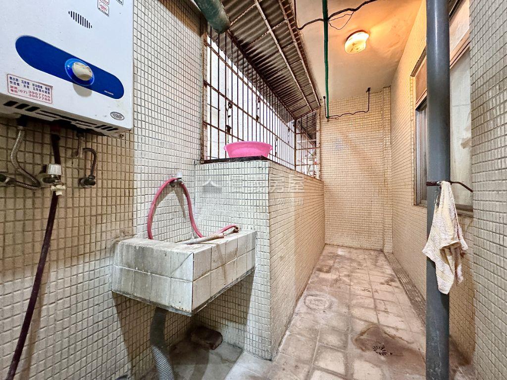 近美術館前鋒兩房房屋室內格局與周邊環境