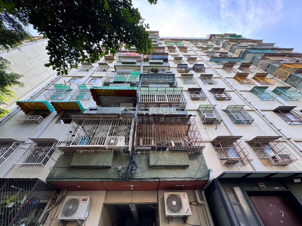 近美術館前鋒兩房房屋室內格局與周邊環境